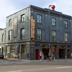 The Cherry 3*, Londen Verenigd Koninkrijk